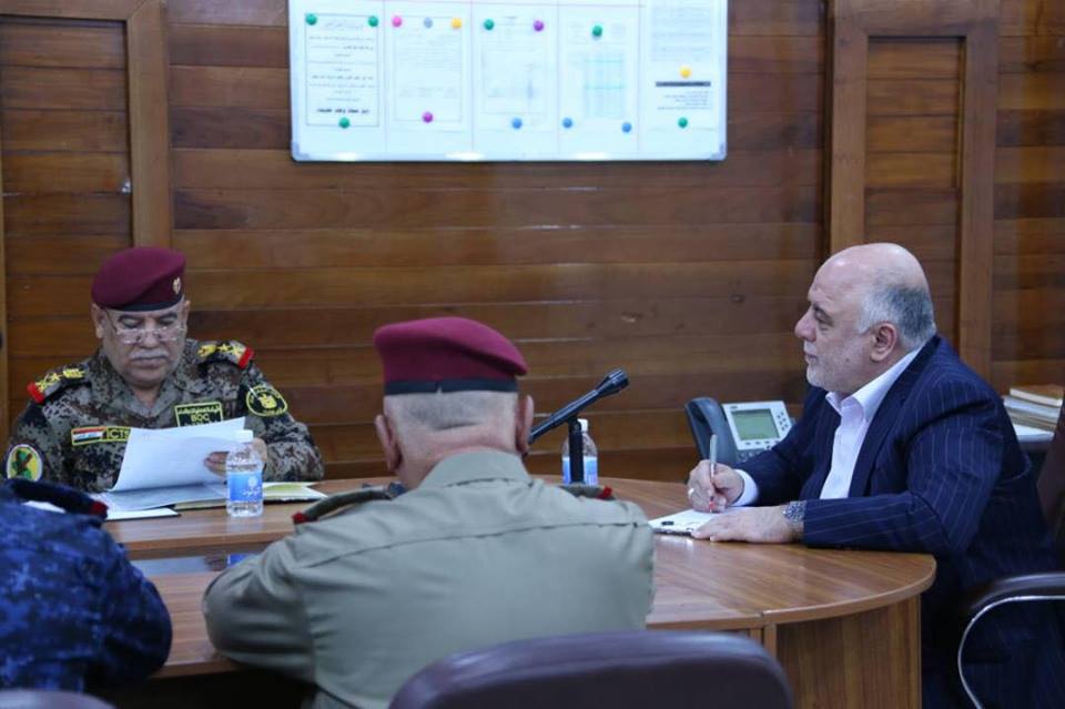 العبادي يزور مقر قيادة عمليات بغداد ويصدر اوامر بحماية ارواح المواطنين