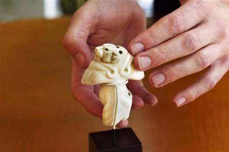 منحوتة أثرية تجلب 57 مليون دولار في مزاد في سوثبي