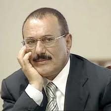 سفينة كبيرة نقلت أمتعتهم 50 فرداً من اسرة صالح يتوجهون الى ابوظبي وقصور خاصة بانتظارهم