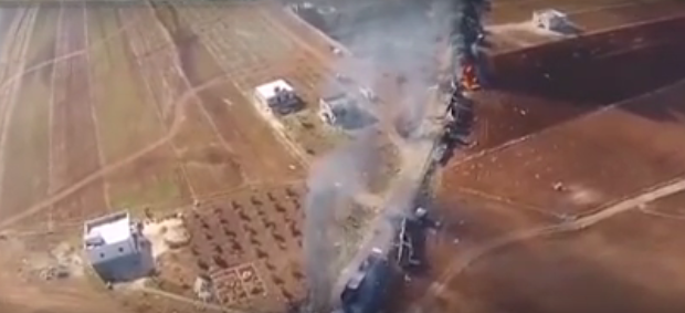 بالفيديو: الطيران الروسي يدمر شاحنات "داعش" النفطية المتجهة لتركيا