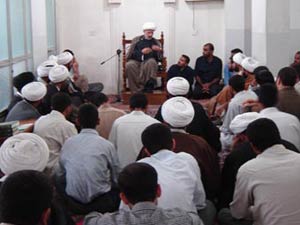 الحوزات العلمية في كربلاء تاريخ حافل أسسها أئمة أهل البيت عليهم السلام