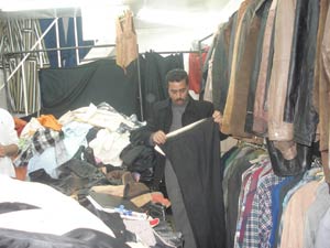 مع حلول عيد الأضحى المبارك... سوق الألبسة المستعملة في كربلاء يكتظ بالمتبضعين