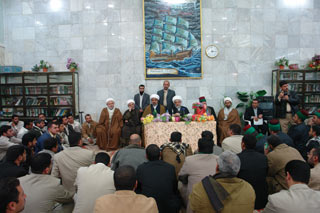 منتسبو العتبة الحسينية يحيون ذكرى(المباهلة والتصدق بالخاتم ) بتصدقهم بخواتمهم الشخصية