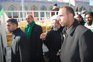 عتبات كربلاء توزع مواد غذائية على المواكب الحسينية في كربلاء وضواحيها