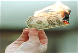 إيران توقف كليا بيع النفط بالدولار