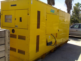 مولدتين كهربائيتين  سعة 800KVA للعيادة الاستشارية في مستشفى الحسين العام بكربلاء