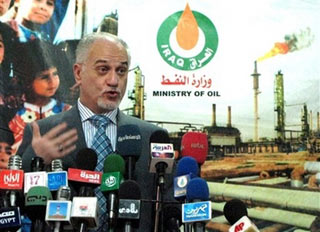 الشهرستاني:منح سلطات أوسع لمسؤولي القطاع النفطي دون الحاجة لموافقة مجلس الوزراء