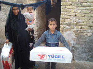 الوقف الشيعي وزع أكثر من مليار ونصف المليار دينار على العائلات المتعففة عام 2008