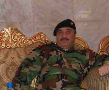 قائد القوة البرية: يشيد بدور العتبات المقدسة في السيطرة على حركة انسيابية الزائرين