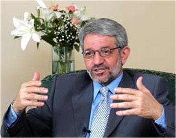 وزارة المالية تشمل الموظفين الذين يتقاضون رواتبا دون 150000 دينار ببرنامج شبكة الحماية الاجتماعية