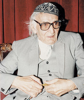 تمثال للشاعر الجواهري على ضفاف نهر دجلة