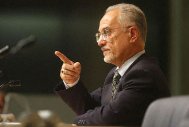 الشهرستاني: استيرادات وزارة النفط لا تعتمد على تخصيصات وزارة المالية