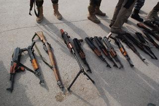 الاجهزة الامنية تعثر على كميات من العتاد مختلف الانواع  غرب كربلاء