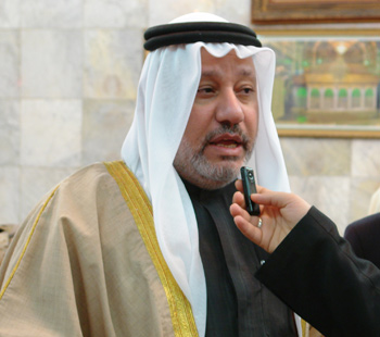 مستشار ملك البحرين يزور كربلاء ويؤكد على ان يأخذ العراق دوره الحضاري كبلد له تاريخ عريق