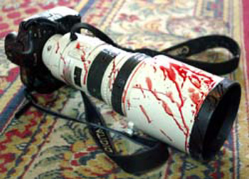 استشهاد مراسل و مصورفي قناة البغدادية  و جرح اربعة صحفيين في ابو غريب