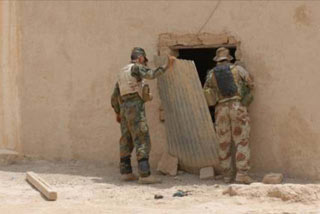 اعتقال الارهابي (ابو سلمان السعودي)  المسؤول عن تجنيد ارهابيين عرب في ديالى