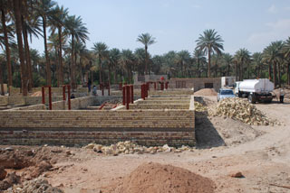 المباشرة بمشروع مجمع (الإمام الرضا عليه السلام) السكني لإسكان الفقراء في كربلاء المقدسة