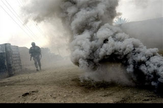 استهداف قاعدة أمريكية جنوب النجف بصاروخ محلي الصنع