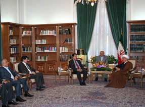 هاشمي رفسنجاني  لوفد عراقي كردي : ماتحقق في العراق من مكاسب حتى الآن هو بفضل الكرد وحلفائهم