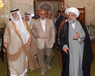 وفد من الاعظمية يزور مدينة  كربلاء وعتباتها المقدسة ويلتقي مسؤوليها