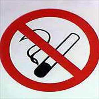 للزوجات.. دور في إقلاع الرجال عن التدخين بكربلاء