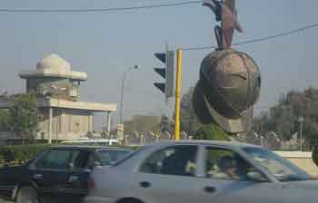 افتتاح شارع الزيتون ونفق النسور في بغداد