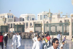 السعودية تصدر أحكاما بالسجن والجلد بحق المتهمين في أحداث البقيع