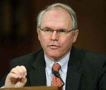 السفير الأمريكي في العراق ينجو من هجوم استهدف موكبه