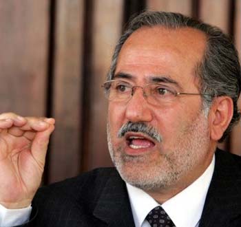 موفق الربيعي: هناك مؤشرات على التدخل الاقليمي في الانتخابات المقبلة