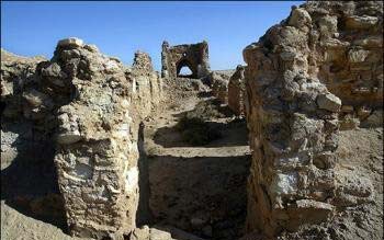 أعمال تأهيل وتنقيب في كنيسة الأقيصر في كربلاء