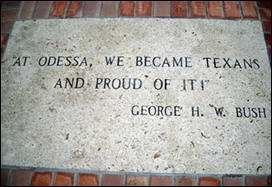 إحراق منزل سابق لأسرة بوش عمدا