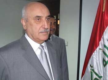 وزير التخطيط: المرجع السيستاني يؤكد على وحدة العراقيين وتقديم الخدمات لهم