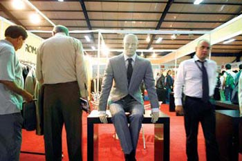 الأزياء العالمية تشارك لأول مرة في معرض داخل العراق