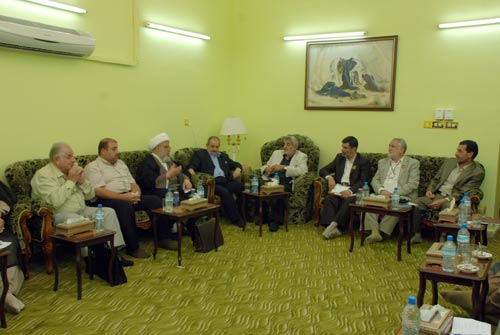 لجنة هندسية متخصصة تناقش مع المسؤولين في العتبة الحسينية مشروع توسعة الحرم الحسيني المطهر