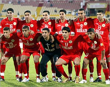 البحرين تطيح بالسعودية وتتأهل إلى الملحق الأخير من التصفيات المؤهلة إلى نهائيات جنوب أفريقيا