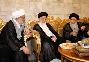 المرجع الحكيم يؤدي مراسيم زيارة الامام الحسين لعيد الفطر المبارك