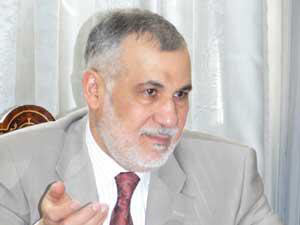 مصادر : وزير التجارة السابق عبدالفلاح السوداني يصل الى لندن