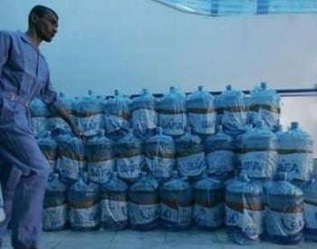 بامر وزاري اغلاق معملين للمياه المعدنية في كربلاء