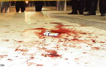 تفاصيل مقتل ضابط كبير وحارسه بإطلاق النار عليه في مكتبه