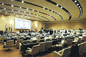 وفاة النائبة عن الائتلاف العراقي الموحد نضال طعان الموسوي إثر نوبة قلبية