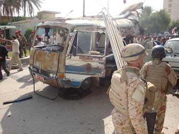 تقرير مصور مع التفاصيل الاولية لحادت التفجير الارهابي الذي وقع في منطقة حي النقيب في كربلاء