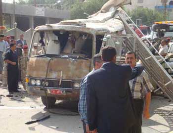 استشهاد امرأة وجرح تسعة اشخاص ثلاثة منهم بحالة خطرة في تفجير اليوم بكربلاء