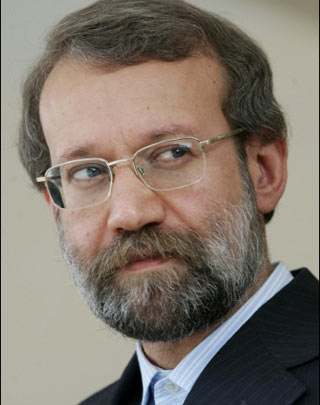 لاريجاني يزرو مرقد الامام علي بن ابي طالب في النجف