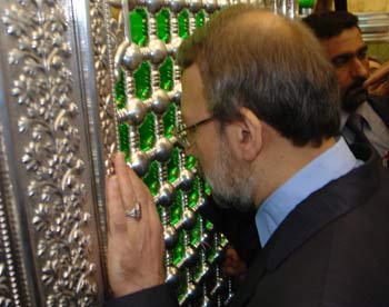 تقرير مصور حول زيارة رئيس مجلس الشورى الايراني الى العتبة الحسينية المقدسة