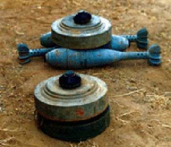 تقرير:العراقيون يعيشون وسط 25 مليون لغم ومعظم المهاجرين من مناطقهم بسبب حقول الألغام