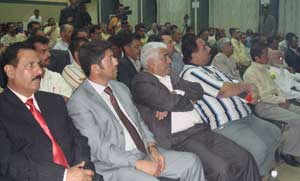 رئيس امناء بيت الحكمة البروفسور شمران العجلي يلقي محاضرة في جامعة واسط عن الشورى في الكتاب والسنة