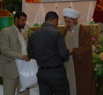 ضمن مشروع بركة الجمعة  العتبة الحسينية المقدسة تساهم بتقدم المساعدات لتزويج (40) شابا