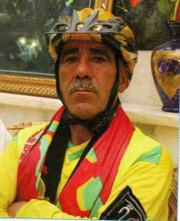 زائر إيراني يصل كربلاء بعد رحلة دامت 12 يوما على دراجة هوائية