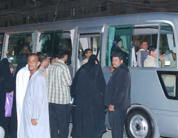 العتبة الحسينية المقدسة خصصت سيارات حديثة لنقل المواطنين مجانا في العاصمة بغداد