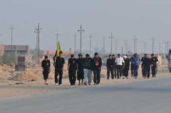 وصول موكب عزاء (كندي ) قادما من النجف الاشرف الى كربلاء